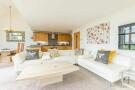 OPEN PLAN LIVING AREA