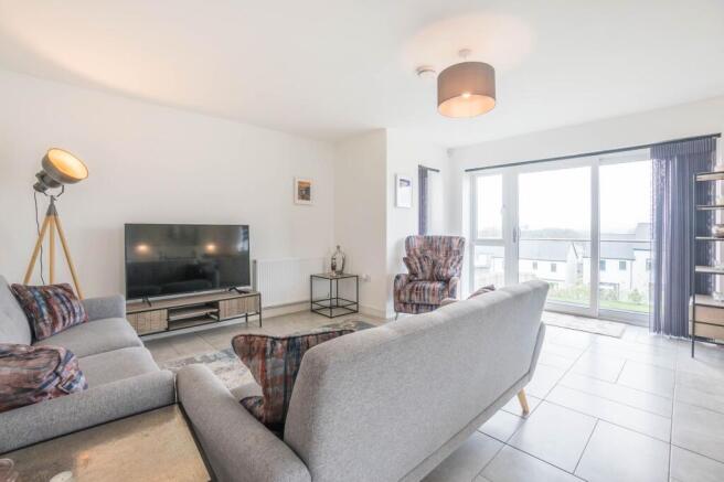 OPEN PLAN RECEPTION