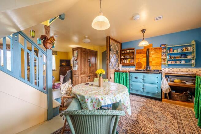 KITCHEN LIVING AREA