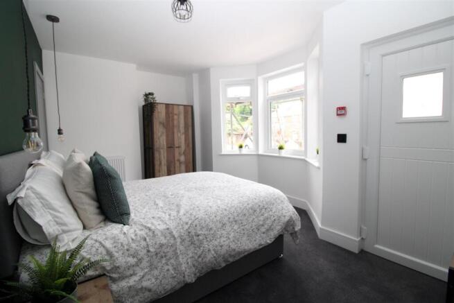 Room 1 (3).JPG