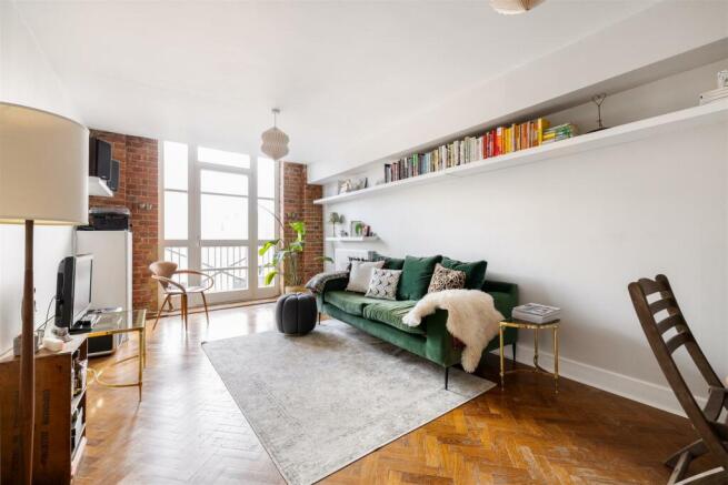 Wharf Place, E2
