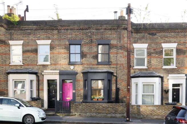 Kenton Road, E9