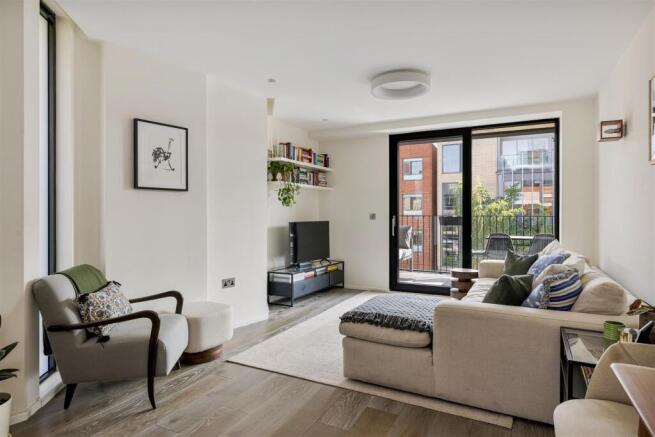 Shore Road E9