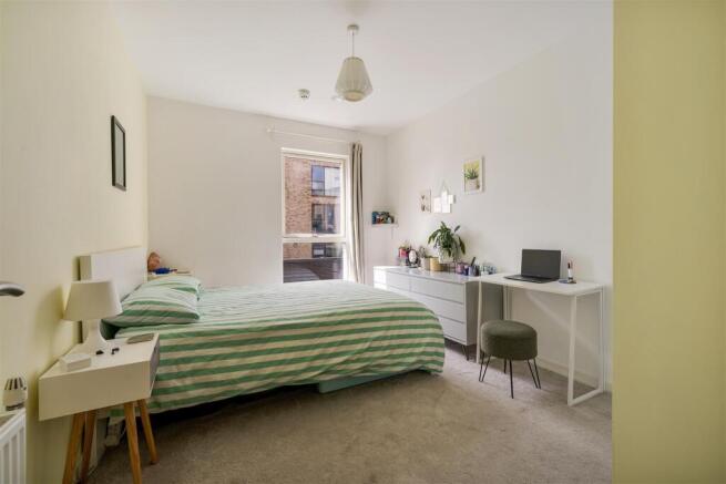 Atkins Square E8