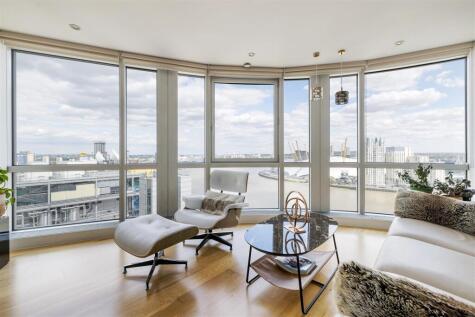 Fairmont Avenue, Blackwall