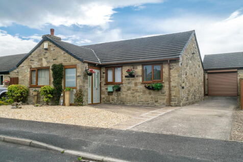 Summerfield Grove, Lepton, HD8