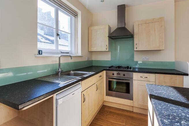 (3) 6 Petersham Mews.jpg