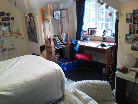 Photo 3