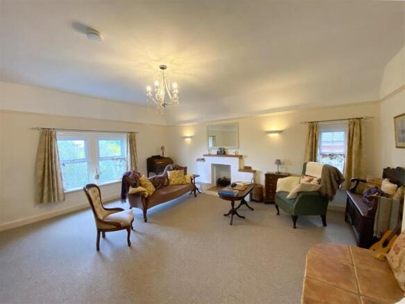 Living Room.jpg