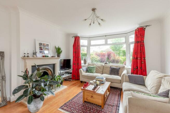 Kings Avenue, Bishopston Living room.jpg