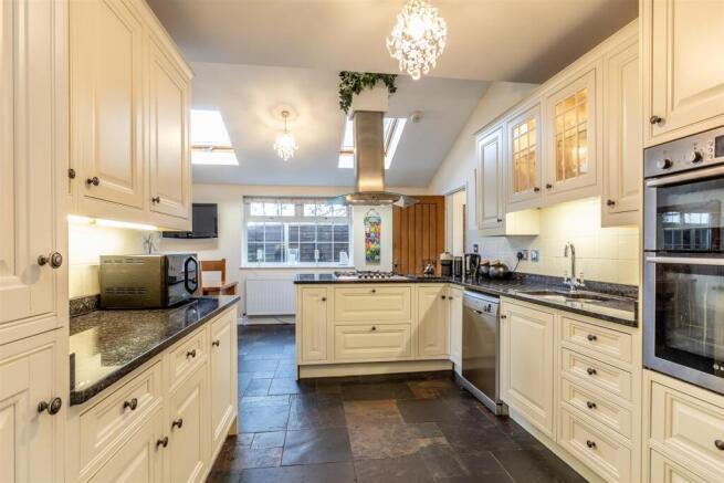 Passage Road, Brentry Kitchen.jpg