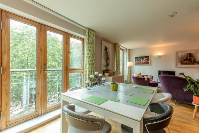Leading Edge, Clifton Dining Area.jpg