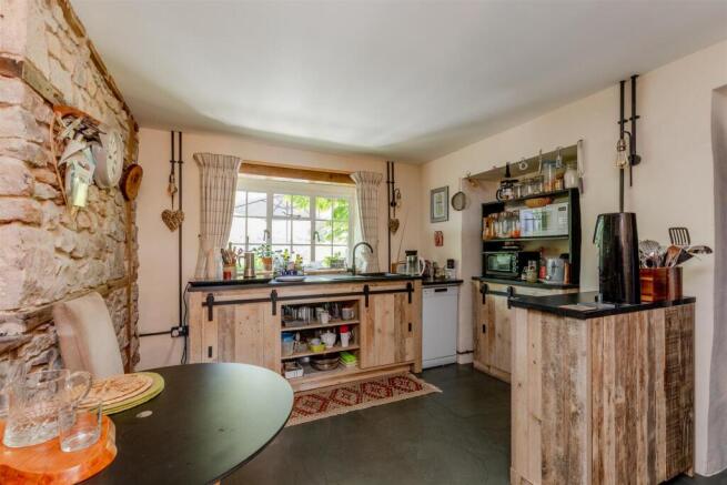 The Lodge, 1 Knole Park Almondsbury Kitchen.jpg