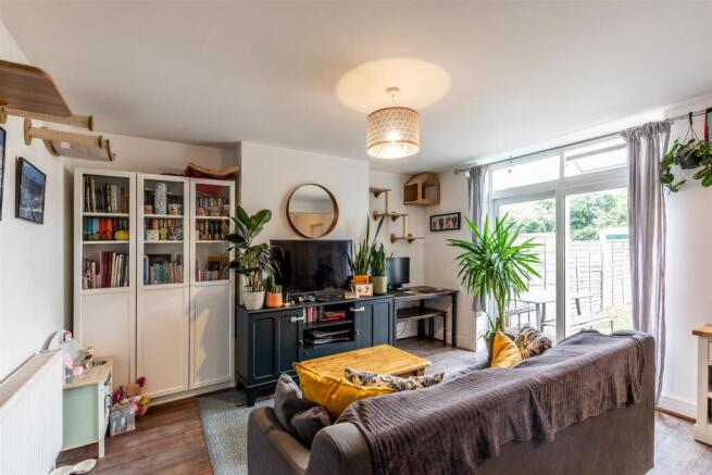 Sandling Avenue, Horfield Living Room.jpg