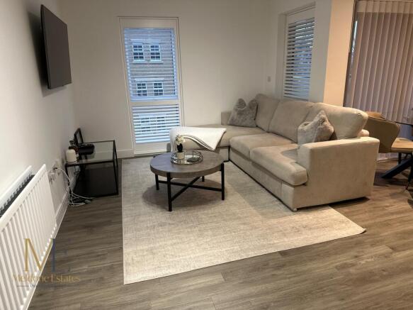Lounge_2.JPG