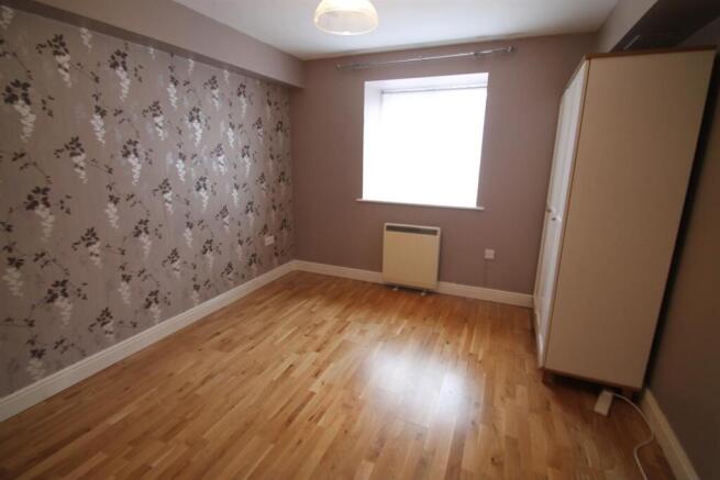 bedroom .JPG