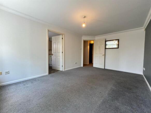 Living Room 2.jpeg