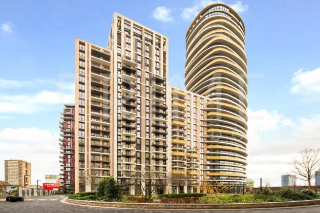 EXTERIOR 3.jpg