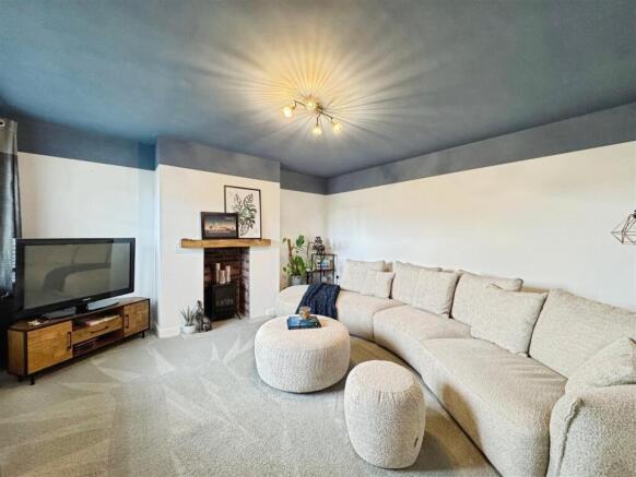 01111b8b--49C7-8C27-780423F57259-16555-00000AAD460