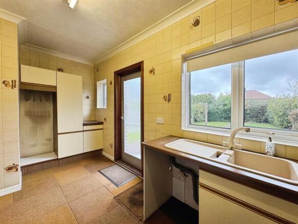 afe90a2d--4A90-A185-0FD39F58DA49-39662-000017EE779