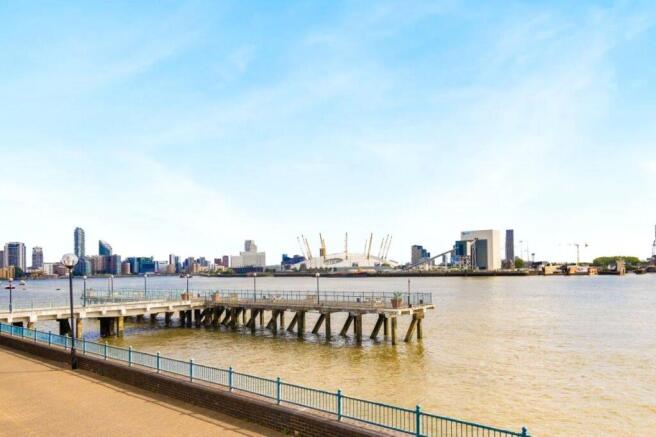 View/River Thames
