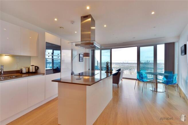 Kitchen/Living Area