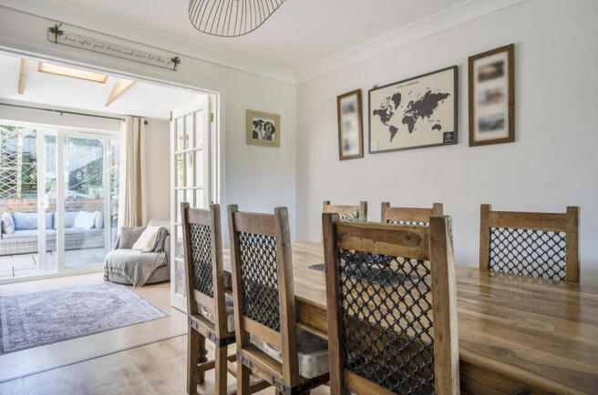 1363483-12-68e3d6...