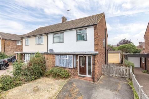 Copthall Way, New Haw, Addlestone, Surrey, KT15