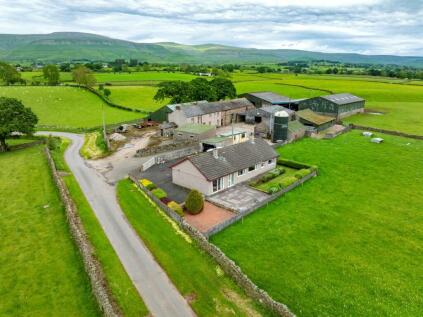 Penrith - 7 bedroom property for sale