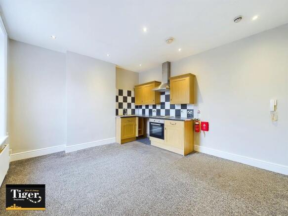 CAM02176G0-PR0443...