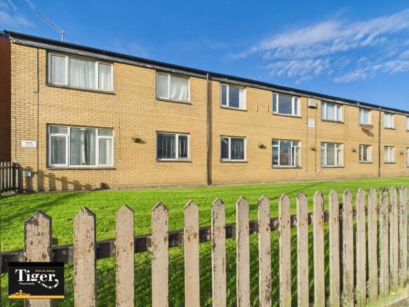 CAM02176G0-PR0735...