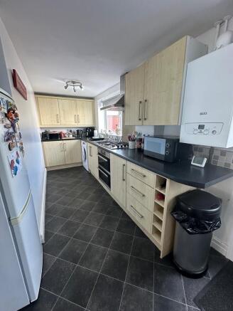 f63ea7e0-4d95-439...