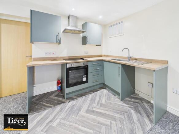 CAM02176G0-PR0808...