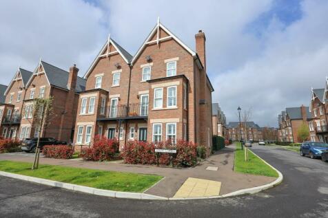 Burgess Hill - 5 bedroom town house for sale