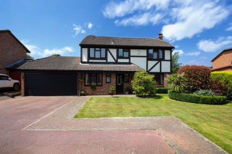 Lillywhite Close, Burgess Hill, RH15