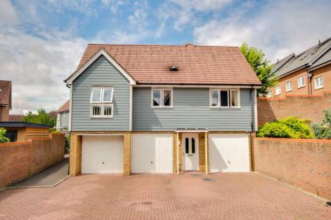 Funnell Drive, Haywards Heath, RH17