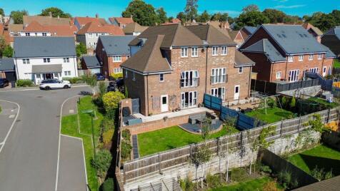 Buckeridge Way, Haywards Heath, RH16