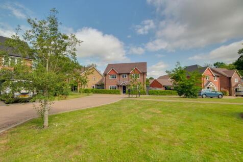 Charters Gate Way, Wivelsfield Green, RH17