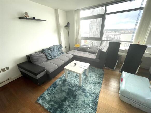Lounge 1.jpeg