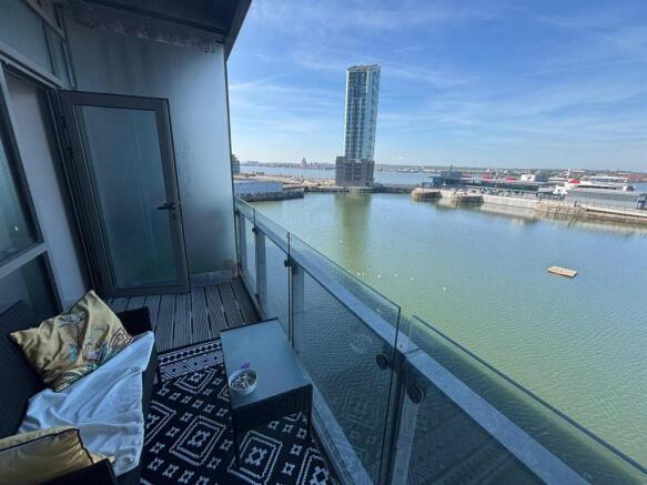 balcony 1.jpg