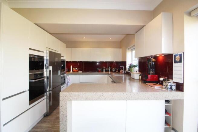 e Kitchen.jpg