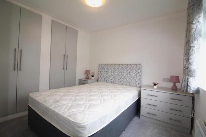 e master bedroom.jpg