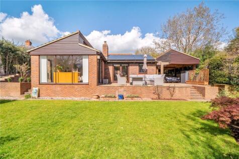 Middle Bourne Lane, Lower Bourne, Farnham, Surrey, GU10