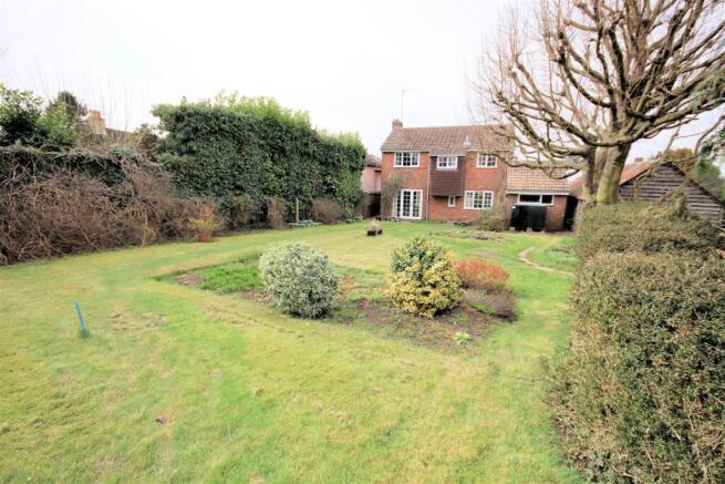 Front Garden & Drive