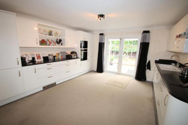 Kitchen/Breakfast Room