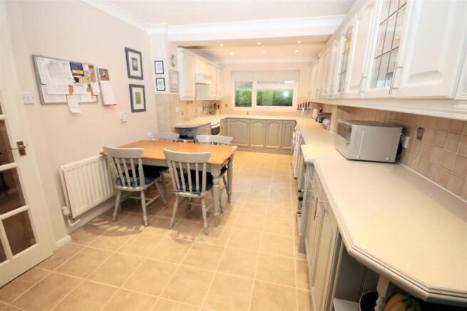 Kitchen/Breakfast Room