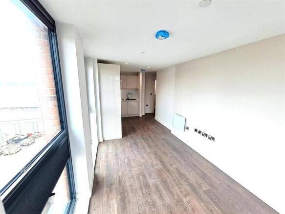 Marketing - Un Furn 1.jpg