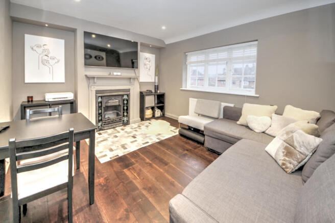 2 Bedroom Maisonette