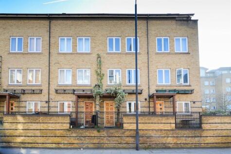 2 Saint Davids Square, London, E14 3WA