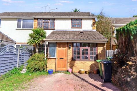 7 Monks Road
Binley Woods, Coventry, CV3 2BQ